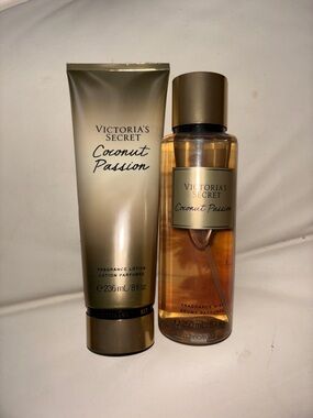 Victoria's Secret Coconut Passion Lotion & Mist Set - Gold